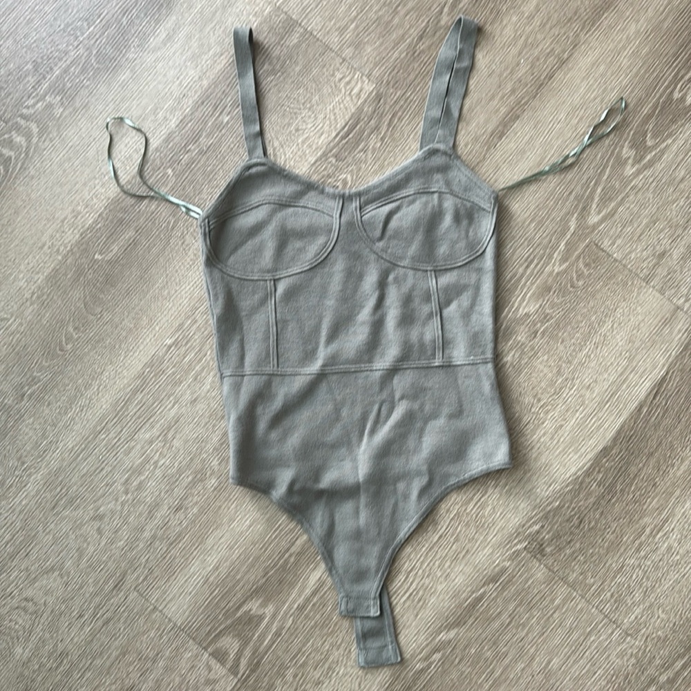 Body suite never worn